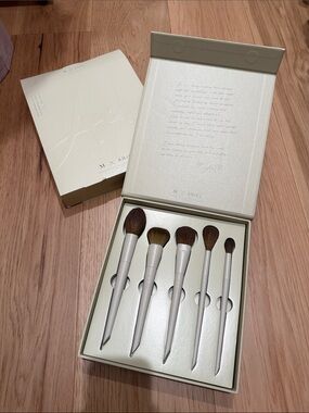 MORPHE x MAKEUPBYARIEL FACE BRUSH SET